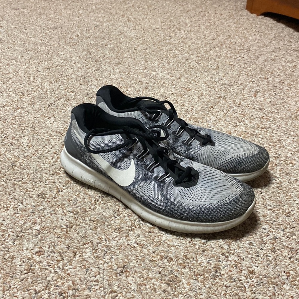 GREAT CONDITION Men’s Size 12 Nike Free Run